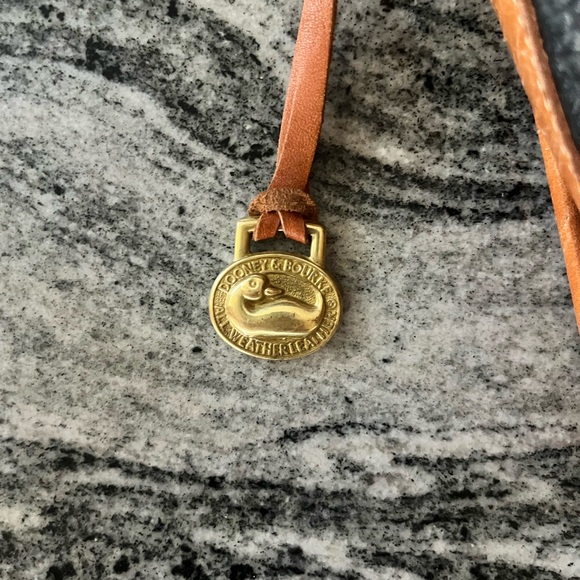 Vintage Dooney & Bourke All Weather Pebbled Leather Briefcase Messenger Bag - Picture 2 of 10